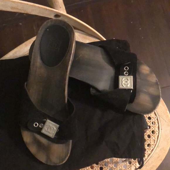Chanel wooden clogs - Picture 2 of 3